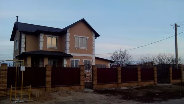 Новый дом 2016г постройки,  газ,  свет,  скважина,  16 соток,  от владельца